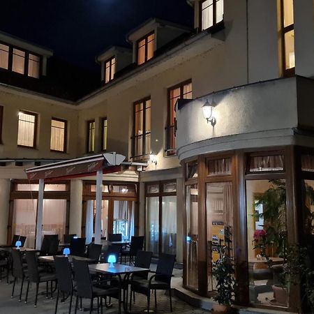 Hotel Patonai Fertőd Esterno foto